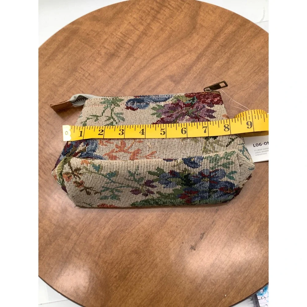Log-On Floral Tapestry Makeup Bag Woven Zipper Pouch Vintage Style NWT
